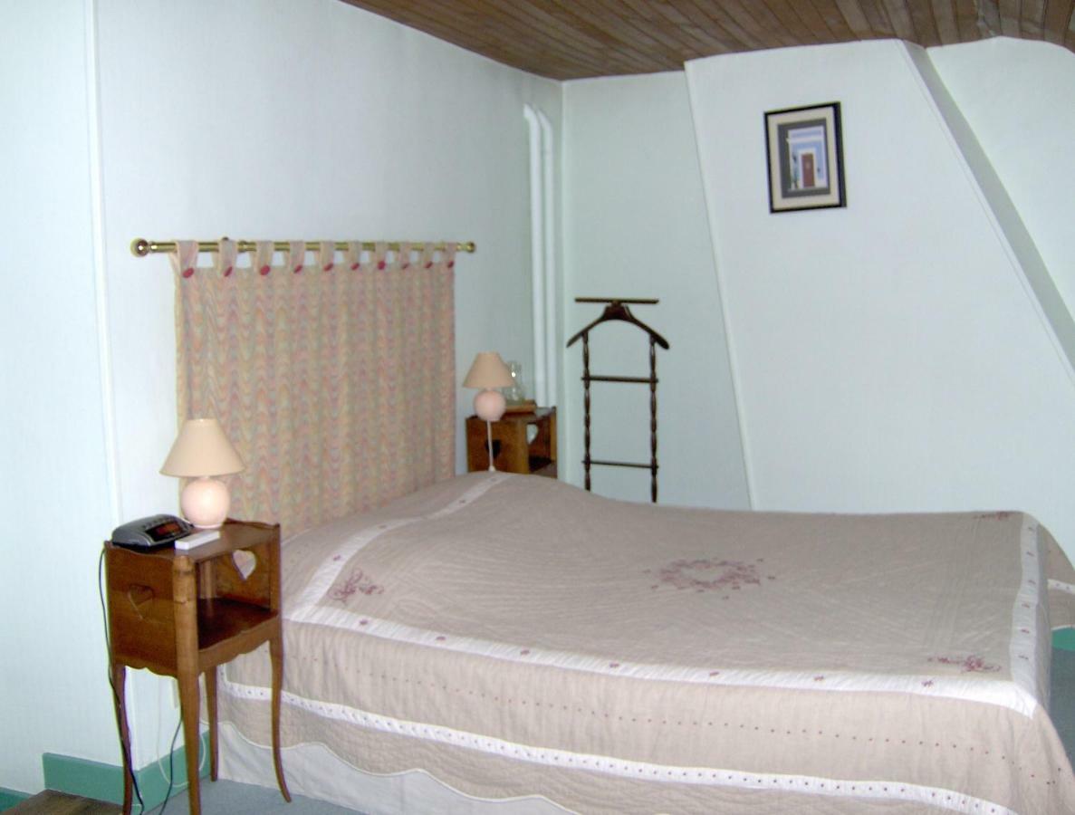 Au Clos Des Colombages Bed and Breakfast Athis Buitenkant foto